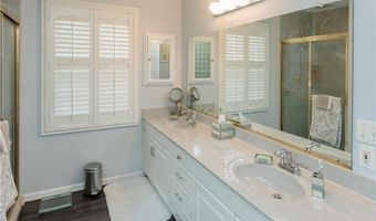 117 Royal Oak Dr, Aurora, OH 44202
