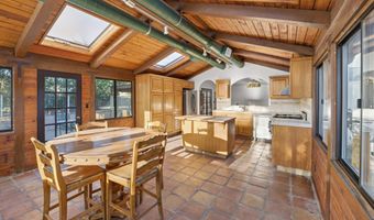 33201 Barber Rd, Agua Dulce, CA 91390