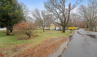 1737 Wampanoag Trl, Barrington, RI 02806