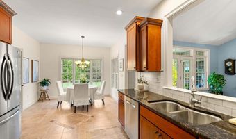 12 Amber Ln, Bedford, NH 03110