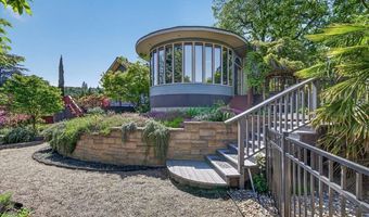610 Orchard St, Ashland, OR 97520