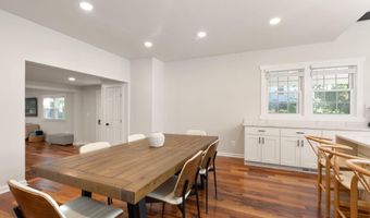 7324 AUBURN St, Annandale, VA 22003