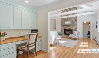 158 Kettle Hole Rd, Bolton, MA 01740