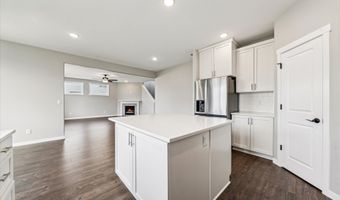 11208 APPLE Ln, Donald, OR 97020