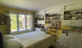 39 Oriole Dr, Andover, MA 01810