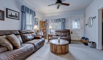 1208 N SUPERIOR St, Appleton, WI 54911