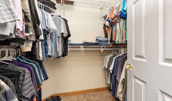 1018 Falcon Dr SE, Altoona, IA 50009