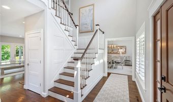 60 Van Wickle Ln, Bristol, RI 02809