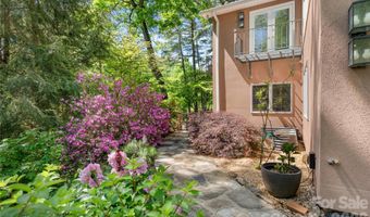 200 Robinhood Rd, Asheville, NC 28804