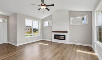 2612 NW Reinhart Dr, Ankeny, IA 50023