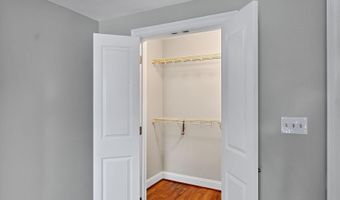 6301 EDSALL Rd 106, Alexandria, VA 22312