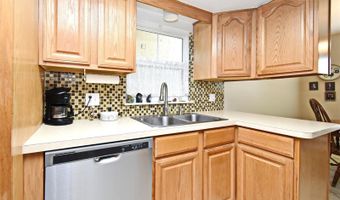 334 WINDMEADOWS St 334, Altamonte Springs, FL 32701