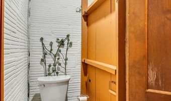 80 Clemmer Ave, Akron, OH 44313