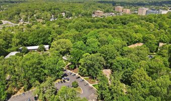 4335 AMERICANA Dr 203, Annandale, VA 22003