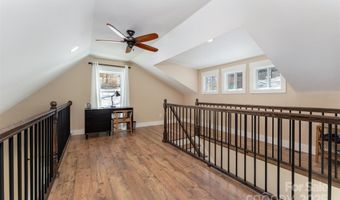 15 Eaglebear Dr, Asheville, NC 28806