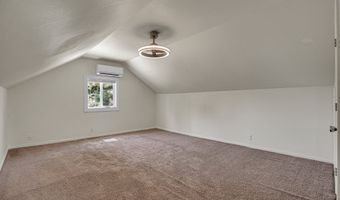 6511 SE NEEDHAM St A, Milwaukie, OR 97222