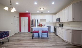 2511 Big Bear Ln 15, Indianapolis, IN 46217