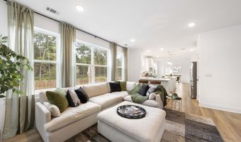 5 Melinda Ct, Bayville, NJ 08721