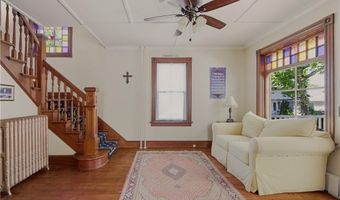 24 Thurston Ave, Newport, RI 02840