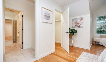 247 Glen Hill Dr, North Kingstown, RI 02874