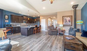 2926 Canter Ave, Albany, OR 97322