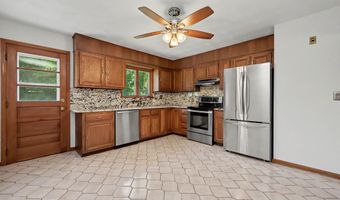 17 Green Hill Rd, Bethany, CT 06524