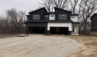 519 S 4th St, Adel, IA 50003