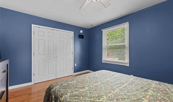 9557 Cantwell Dr, Affton, MO 63123