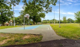2139 S OXFORD St, Arlington, VA 22204