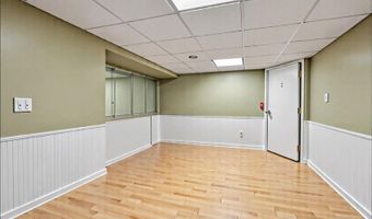 71 Main St, Bayonne, NJ 07035