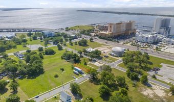 124 Cedar St, Biloxi, MS 39530