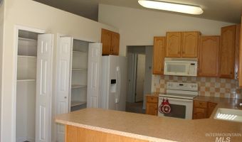 723 Raindrop Dr, Chubbuck, ID 83202