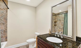 45 White Oak Ln, Aberdeen, NJ 07747