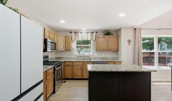 305 Oak Top Ct, Ballwin, MO 63021