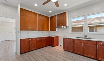 99-42 Kauhale St, Aiea, HI 96701