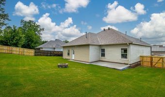 3906 Edgewater Dr, Benton, AR 72019