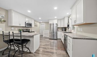 100 S Teton Dr, Brandon, SD 57005