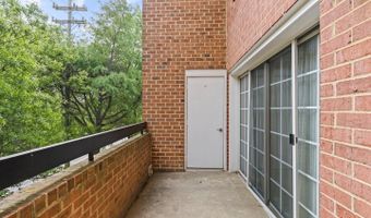 6908 FAIRFAX Dr 306, Arlington, VA 22213