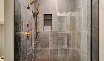 725 Courtyard Ct, Ashland, NE 68003