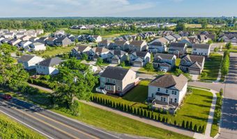 704 Groveland Cir, Ann Arbor, MI 48108