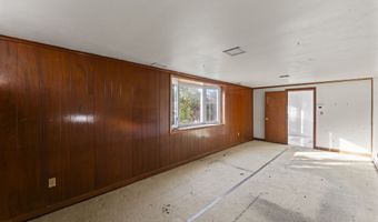 1800 Chopsey Hill Rd, Bridgeport, CT 06606