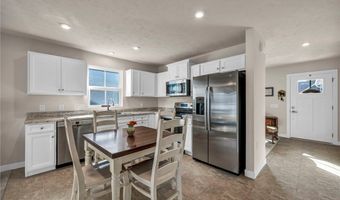 172 Eagle Cir, Amherst, OH 44001