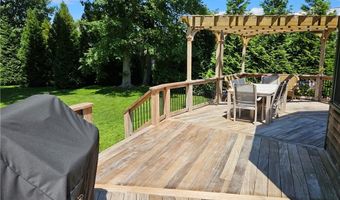 209 Coggeshall Ave, Newport, RI 02840