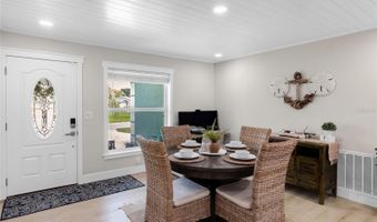 327 FRANCIS Dr, Apollo Beach, FL 33572