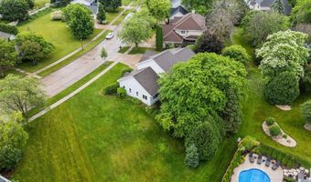 301 E WAYFARER Ln, Appleton, WI 54913