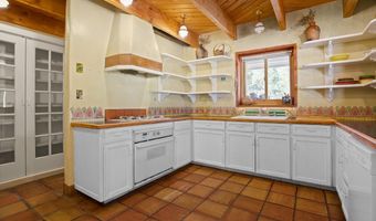 92 Sandia Cyn, Arroyo Hondo, NM 87513