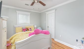 112 W 52nd St, Savannah, GA 31405