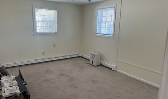 19 Elm St, Beachwood, NJ 08722