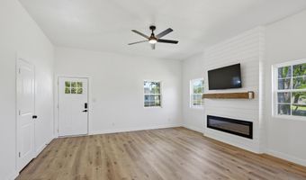 509 Orchard St, Alba, MO 64830