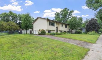 956 Blackoaks Ln, Anoka, MN 55303